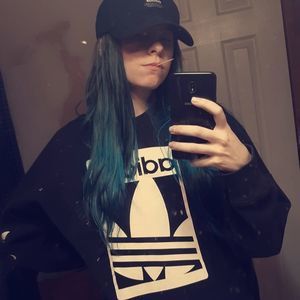 Meet your Posher, Rhea